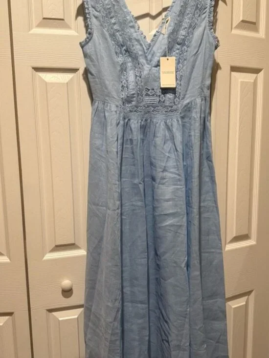 Doen Light Blue Embroidered V-Neck Midi Dress NWT perfect - Picture 6 of 14